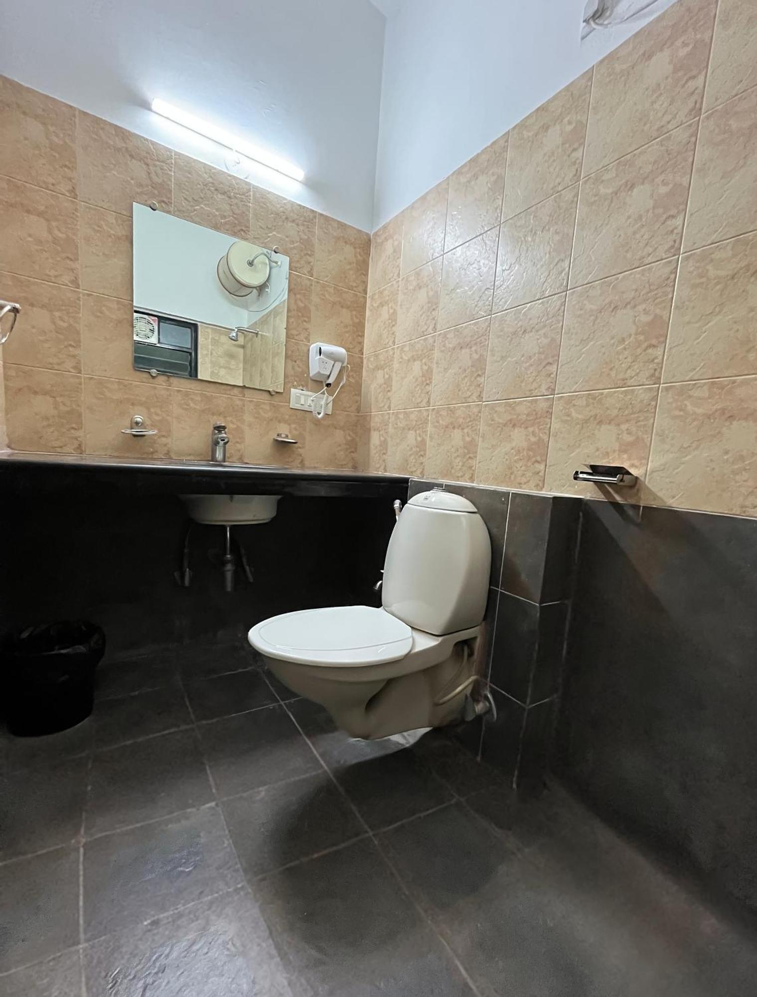 Hoshtel99 - Lux - Stay, Cowork And Cafe - Luxurious Bungalow Pune Exteriör bild